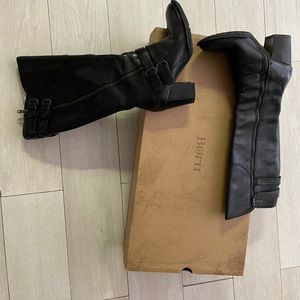 Born boots- size 6 Milari Like New